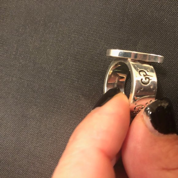 🥳💕HOST PICK💕🥳 Gucci Ghost Ring in Silver - Picture 11 of 12